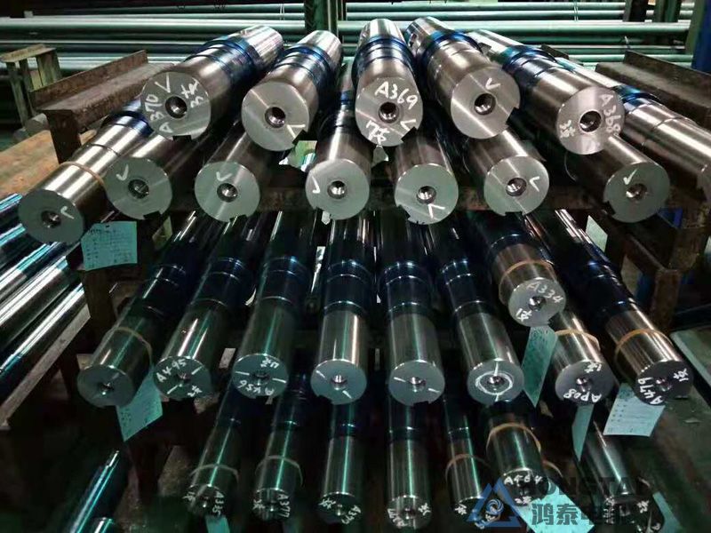 YB3-315L1-4电机轴伸两端打孔、特殊法兰